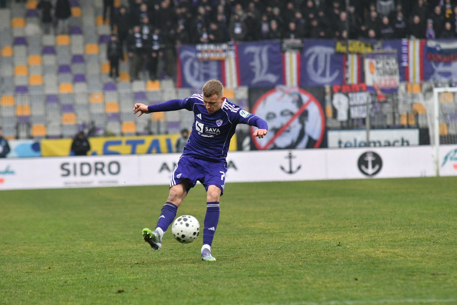 NK Maribor na gostovanju zanesljivo premagal Primorje