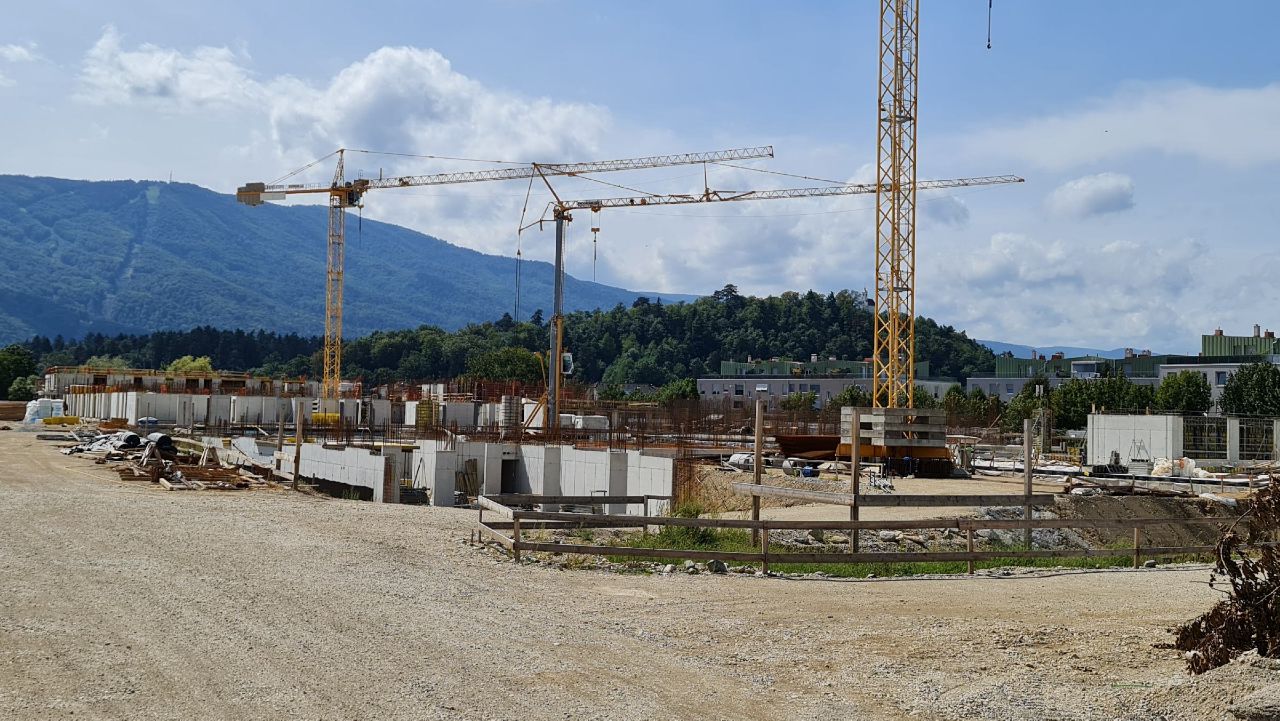 Dvooddelčni vrtec pod Pekrsko gorco bo v uporabo predan kmalu