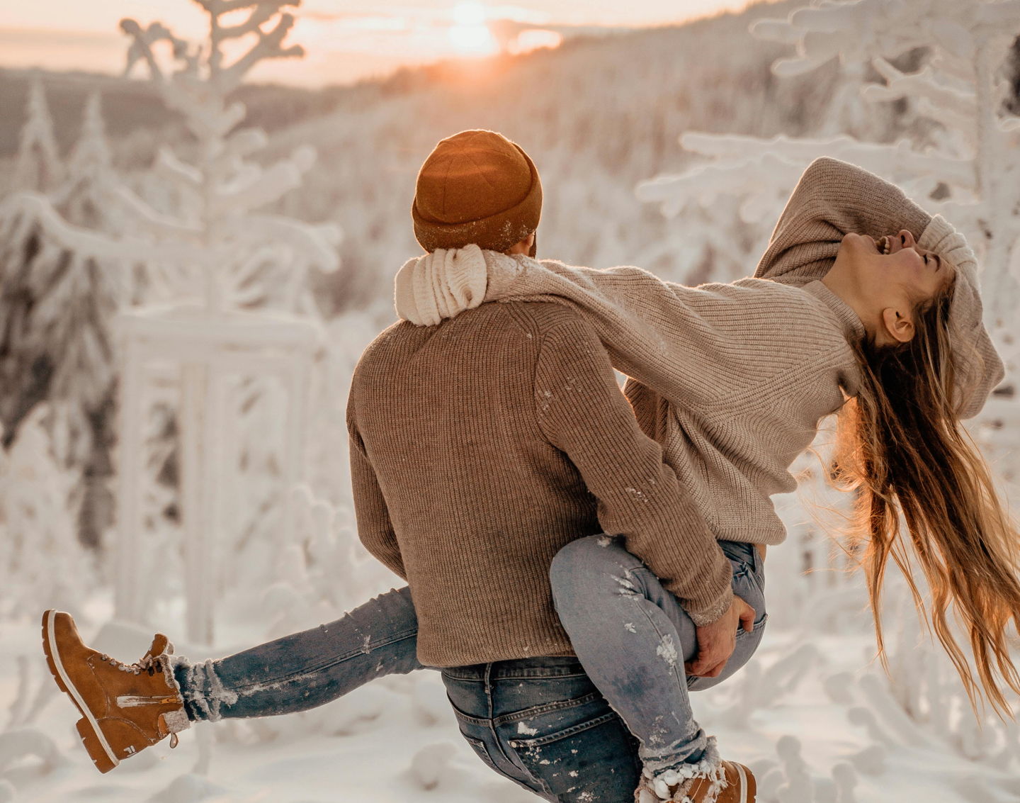 Zvezde so odločile: 4 astrološka znamenja čakajo najlepši trenutki leta