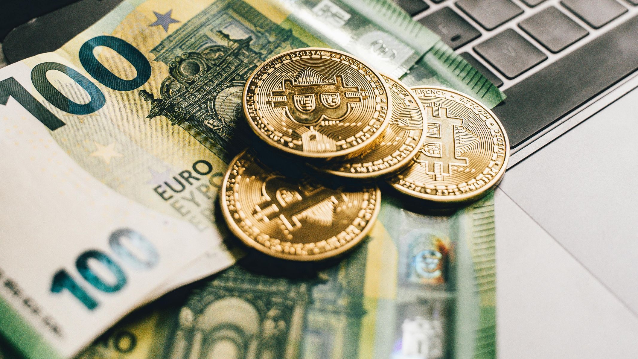 PU Maribor: Nasedla lažnim kriptovalutam in izgubila 22 tisoč evrov