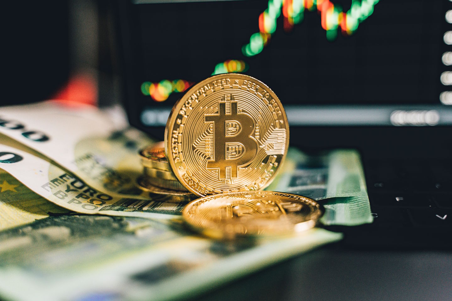 Znani vlagatelj napoveduje konec bitcoina: "Izginil bo počasi"