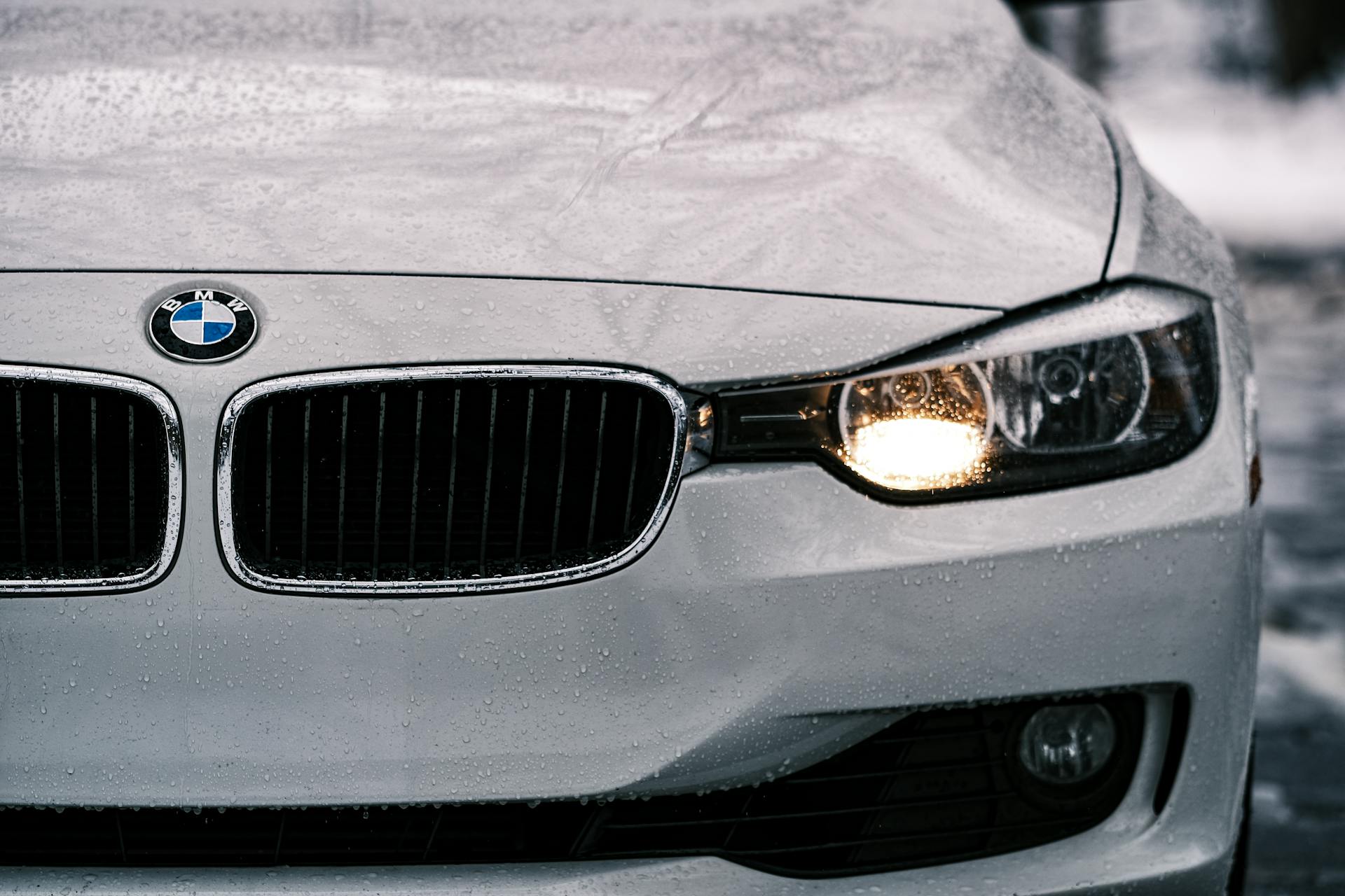 Vozite BMW? Proizvajalec sprožil obsežen odpoklic vozil, pride lahko do požara