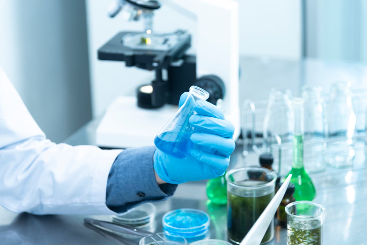 Medicina pod mikroskopom: Tadej Tasič razkriva, kako meritve rešujejo življenja