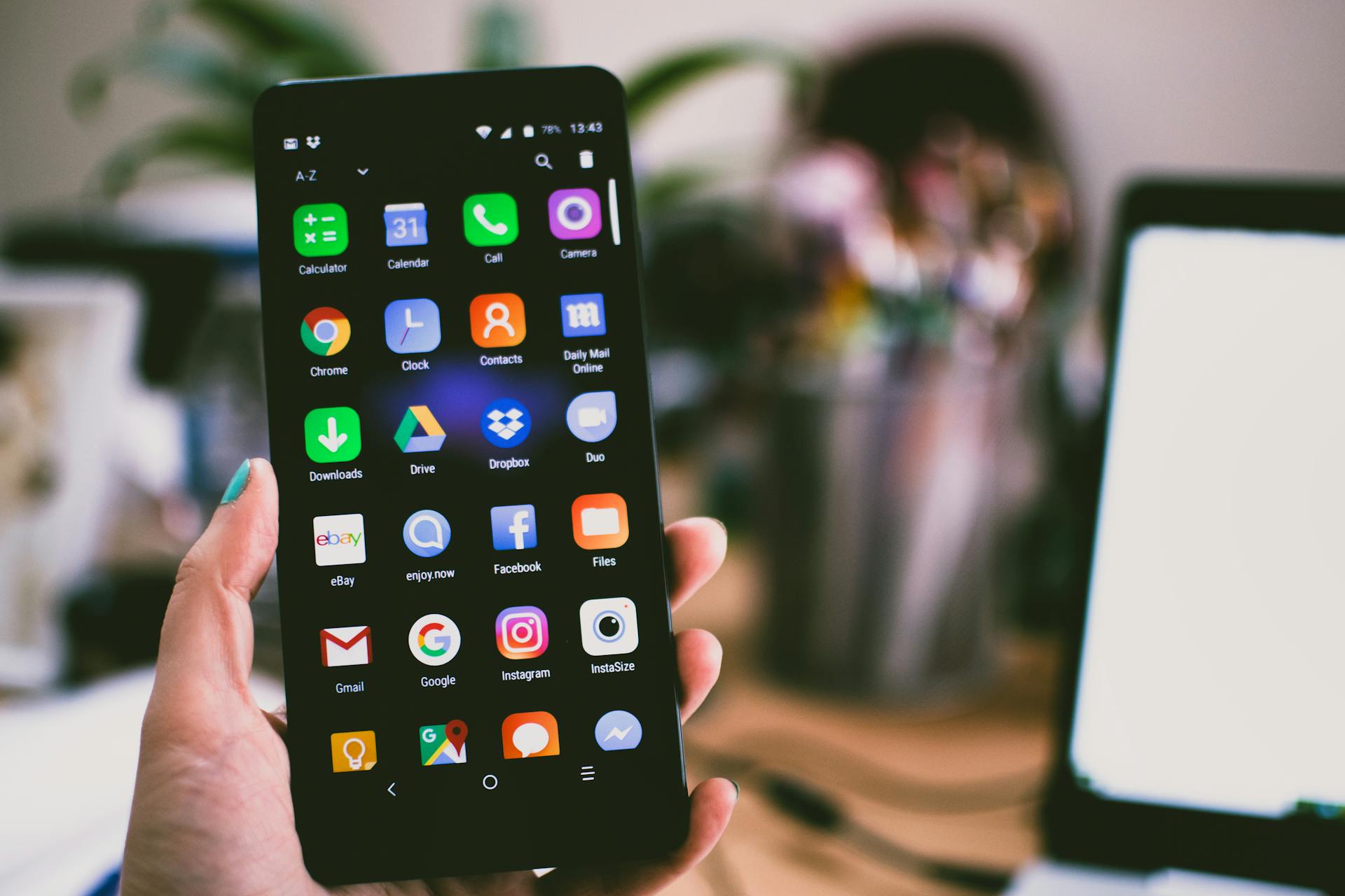 Se vam mobilni telefon prehitro prazni? Morda ste krivi sami
