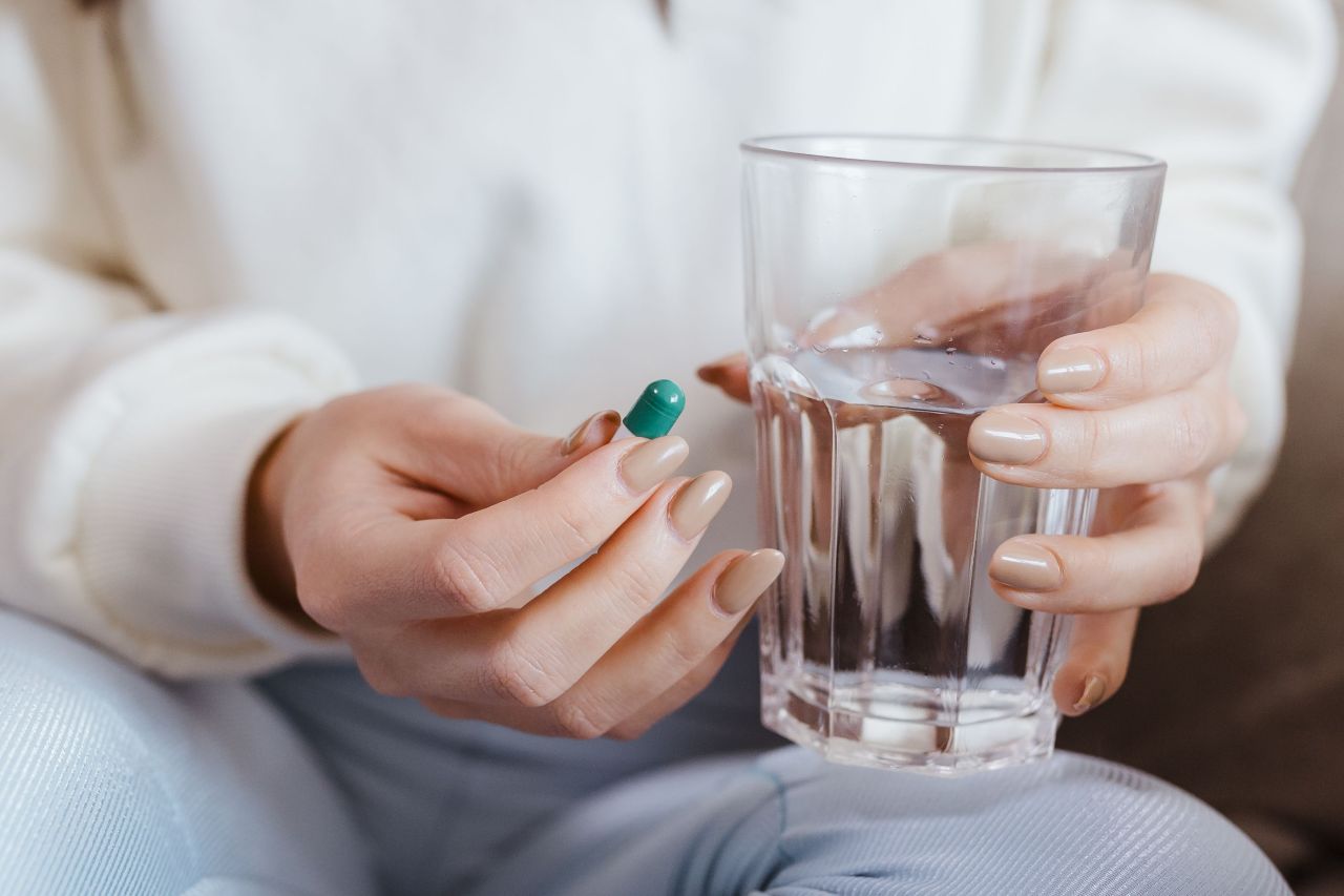 Ste vedeli? Obstaja dober razlog, zakaj tablet ne bi smeli prepoloviti, drobiti ali gristi