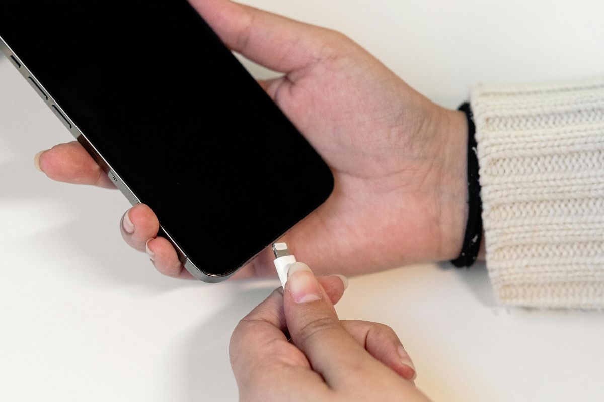 To napako pri polnjenju telefona počnemo vsi, a je lahko usodna