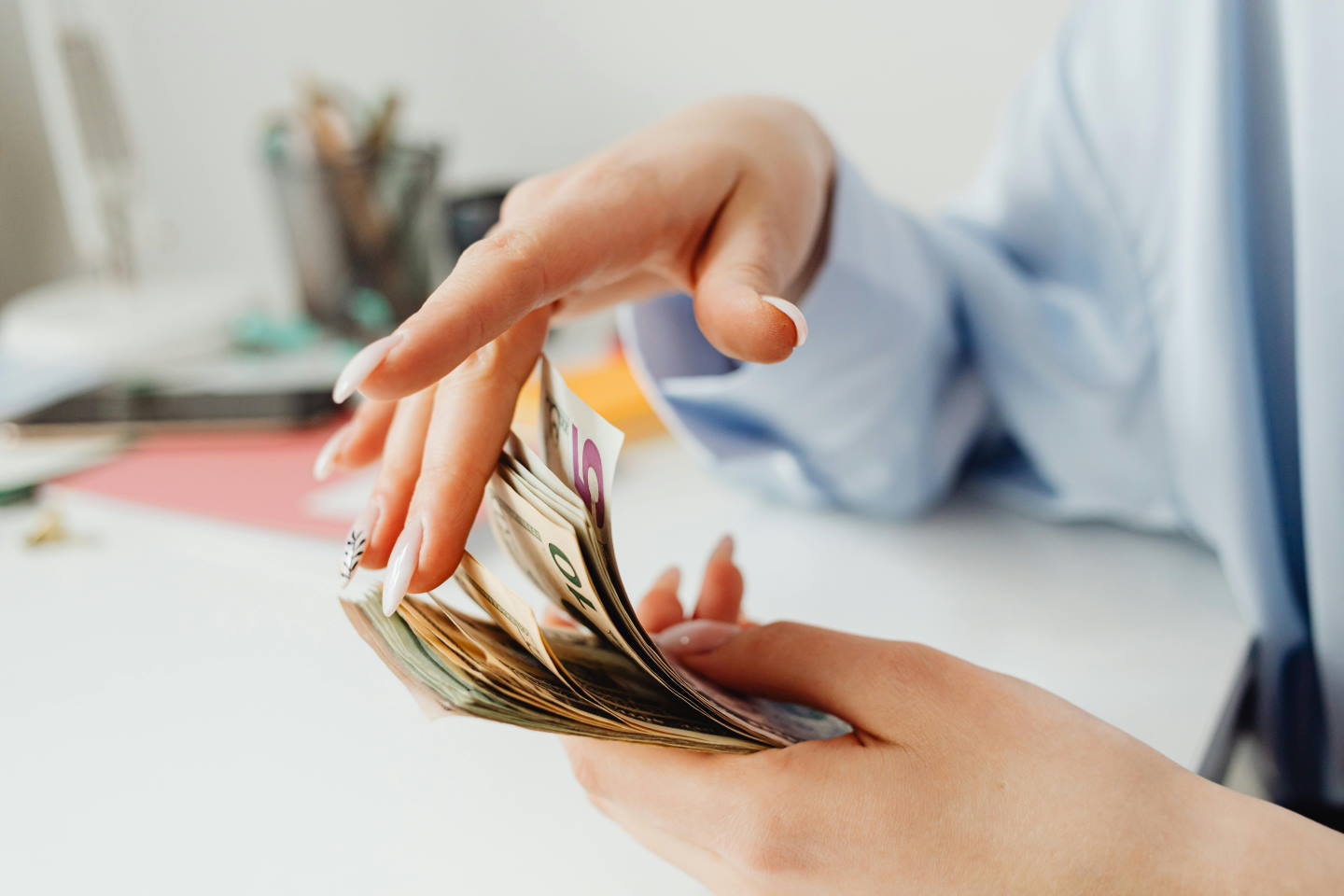 Pritisk na javne finance v Sloveniji: Kako z javnim denarjem delati učinkovito?