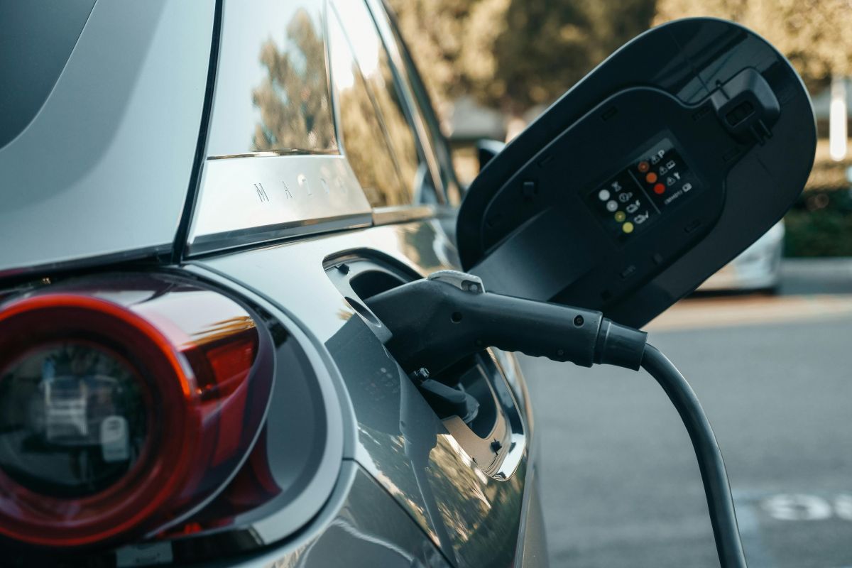 Država razdelila 24 milijonov, kmalu pa prihajajo nove subvencije za električna vozila