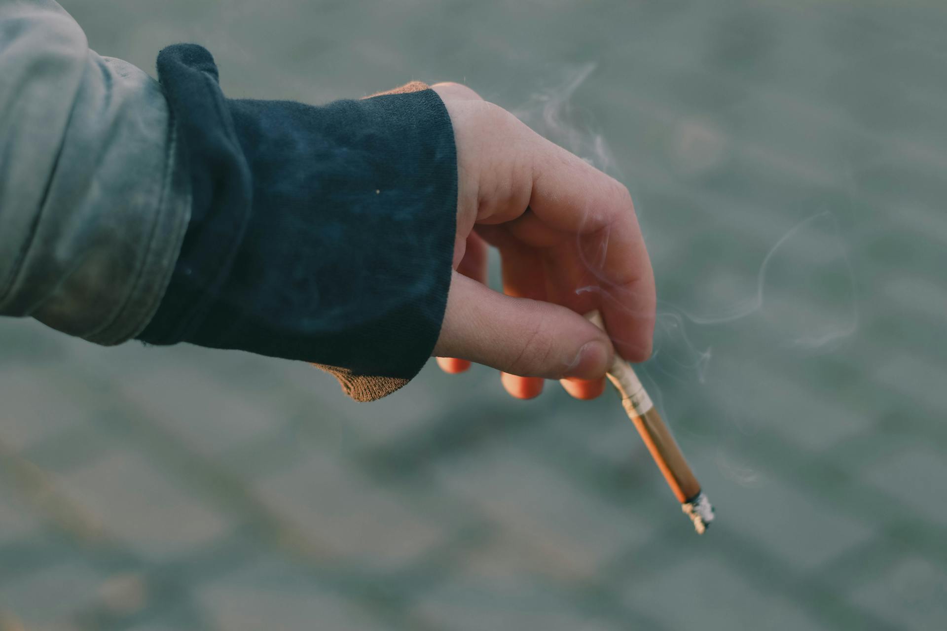 Slaba novica za kadilce in ljubitelje alkohola: Cigarete, pivo in žgane pijače bodo dražji