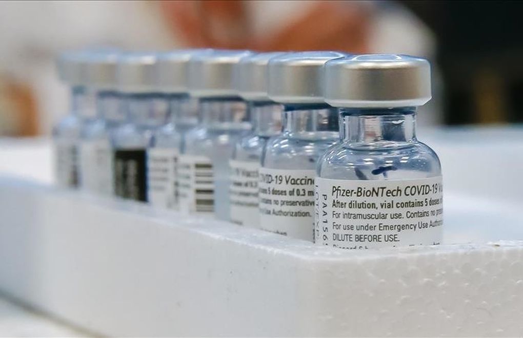 Poživitveni odmerek Pfizerjevega cepiva za 16- in 17-letnike