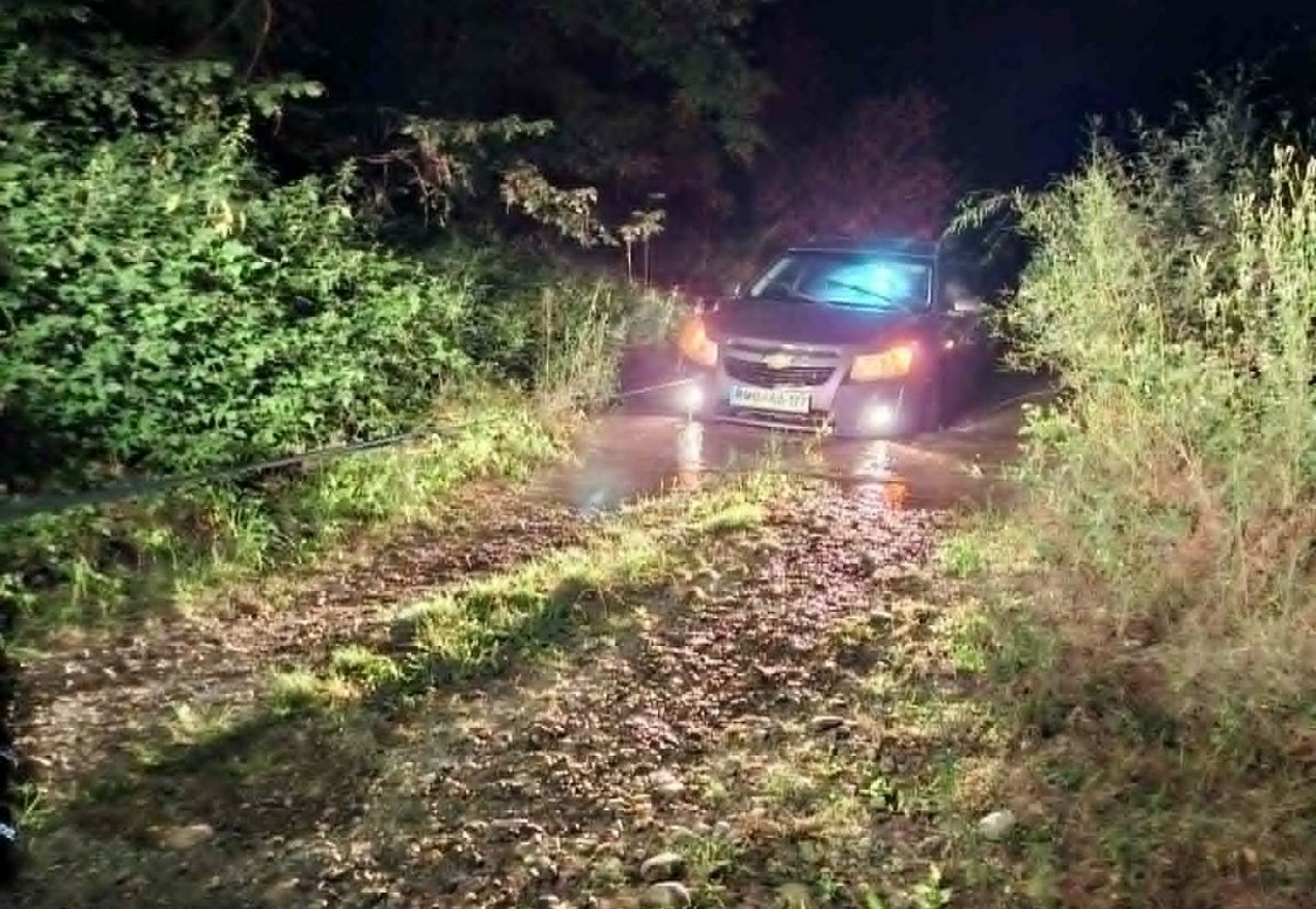 Preslišali so sireno: Drava skoraj odnesla tri mlade ribiče in njihov avtomobil