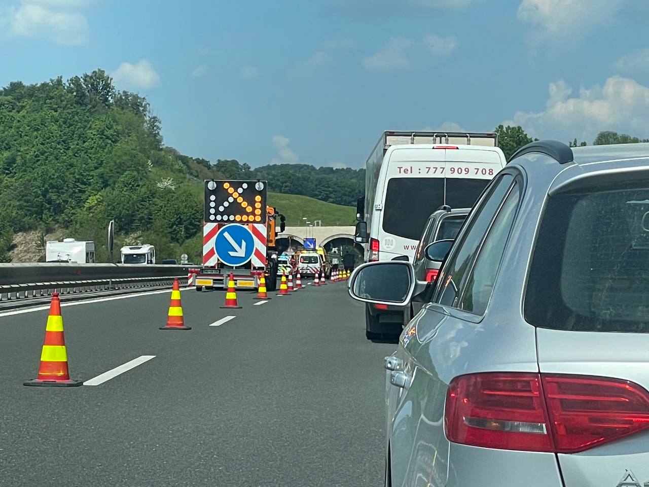 FOTO: Pozor, zaradi prometne nesreče zastoj na mariborski obvoznici