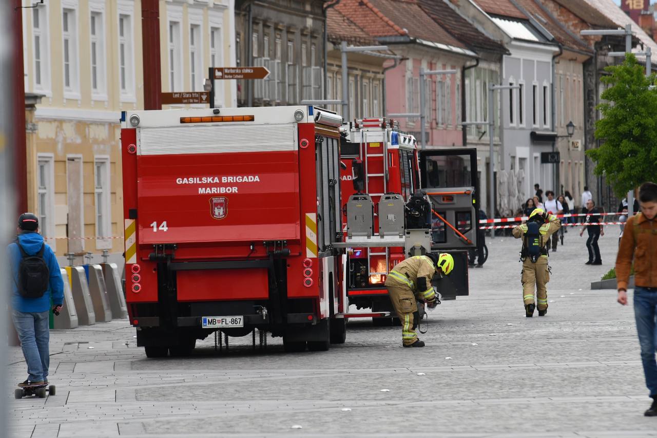 FOTO: V objektu v centru Maribora, ki je v fazi obnove, je prišlo do uhajanja plina