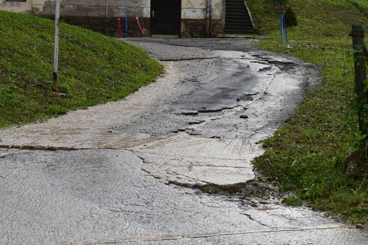 DNEVNA: Katere ceste bo letos sanirala mariborska občina in kako kaže cesti skozi Malečnik?