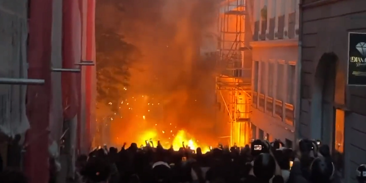 VIDEO: Francija v plamenih ob novih protestih