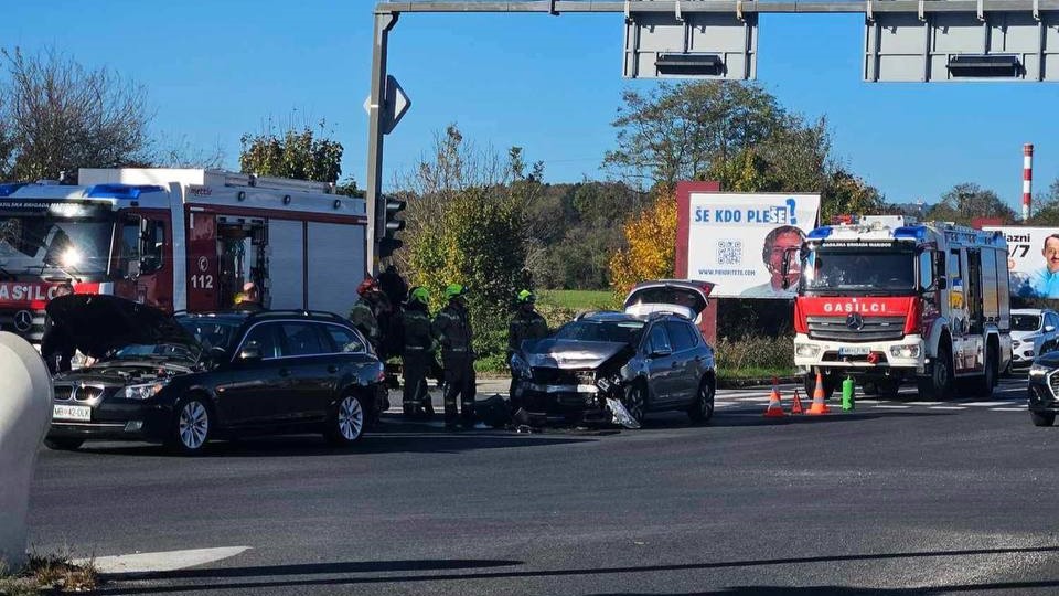 FOTO: Prometna nesreča na Tržaški cesti, nastajajo zastoji