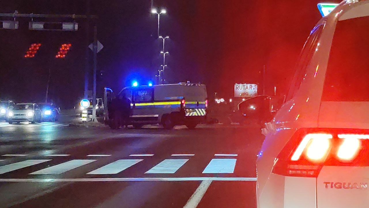 FOTO: Prometna nesreča na Tržaški cesti, nastajajo zastoji