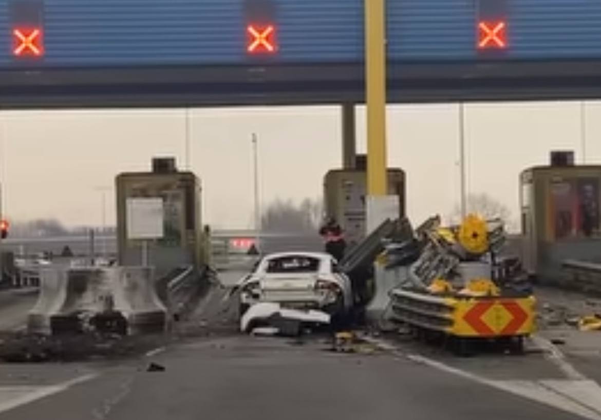 VIDEO: Z vso silo trčil v cestninsko postajo Zaprešić, umrl na kraju nesreče