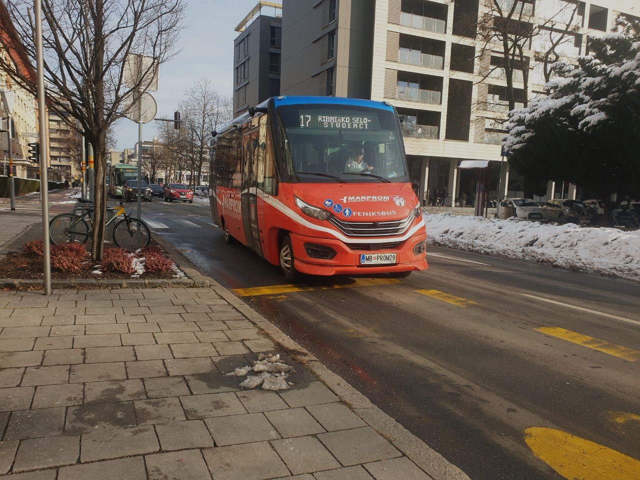 Ste tudi vi v zadnjih dneh zaman čakali avtobus številka 17?