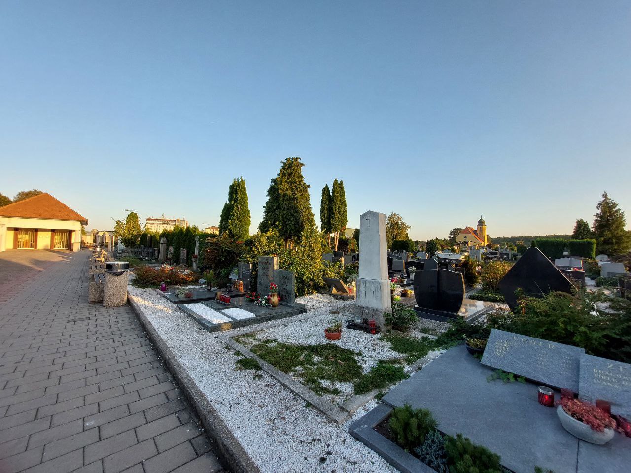 Pomembno obvestilo za najemnike grobnih mest na pokopališčih Pobrežje in Dobrava