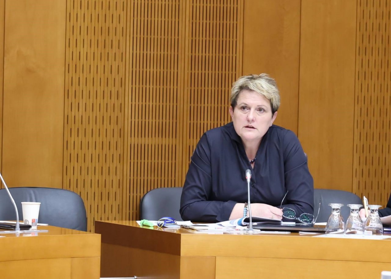 Jelka Godec: Logar se mora odločiti sam