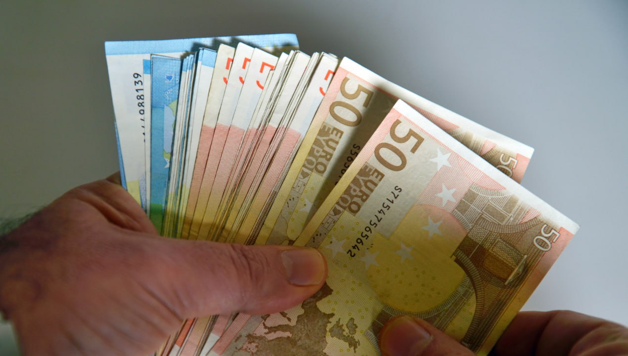 Država ponuja 25.000 evrov, če za pet let ne sedete za volan