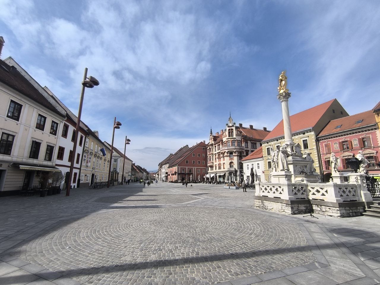 Napoved za poletje: Nadpovprečne temperature, nekaj padavin in močnejše nevihte