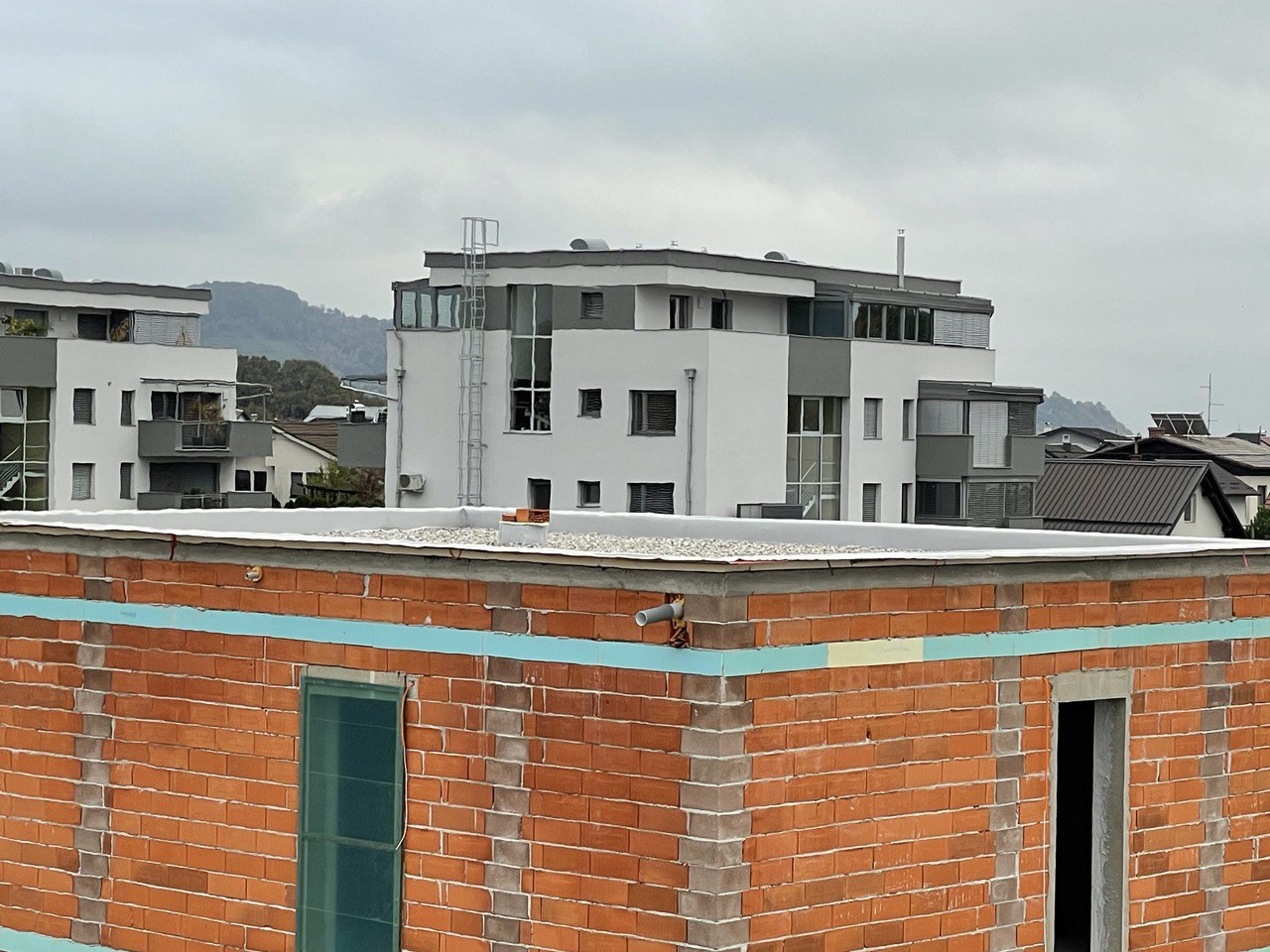 Nepremičninski balon: Ali bomo priča padcu cen po rekordnem vzponu?