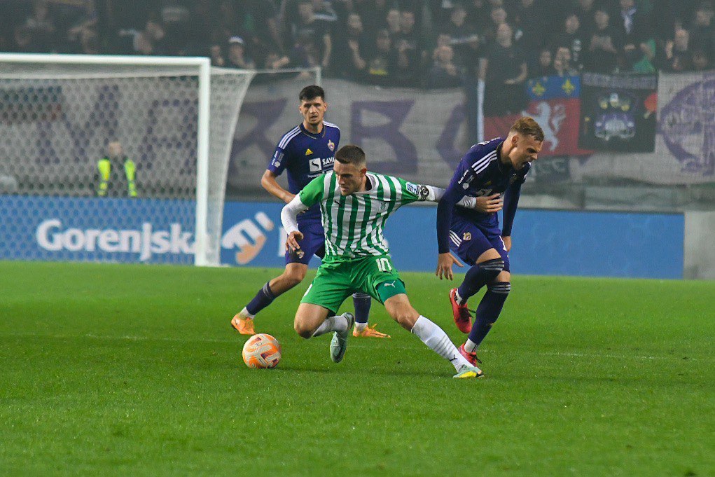 Maribor ostal brez naslova: Olimpija po visoki zmagi neulovljiva