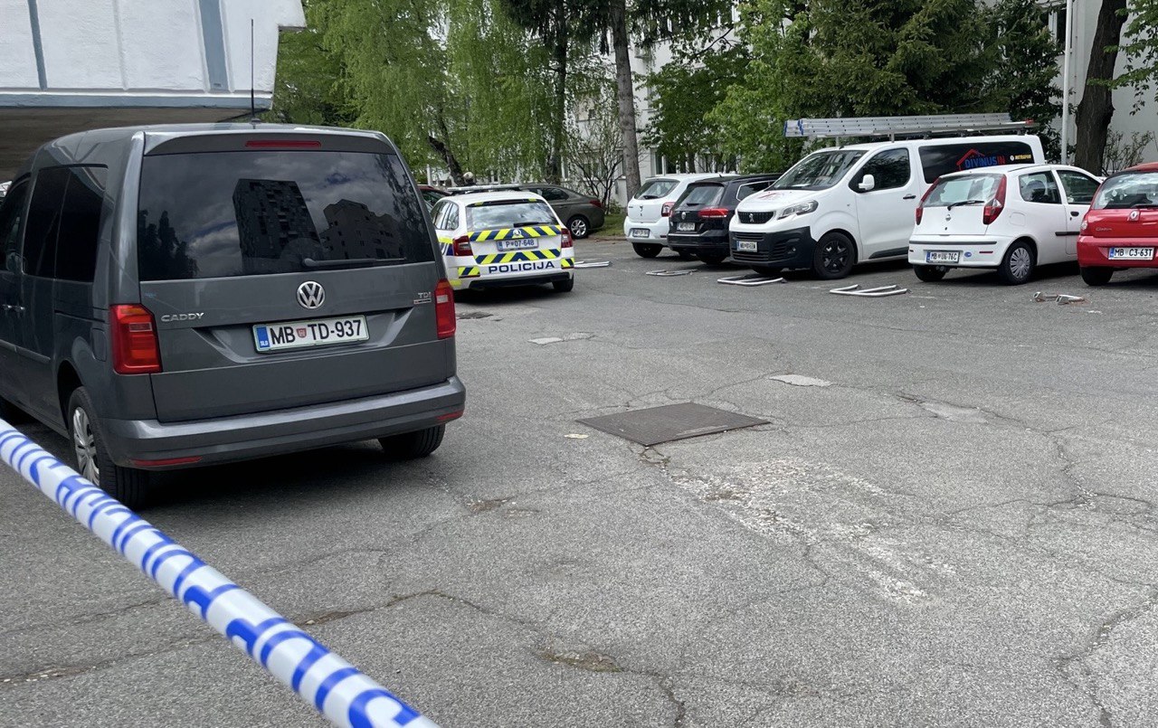 Streljanje na območju PU Maribor, ena oseba umrla