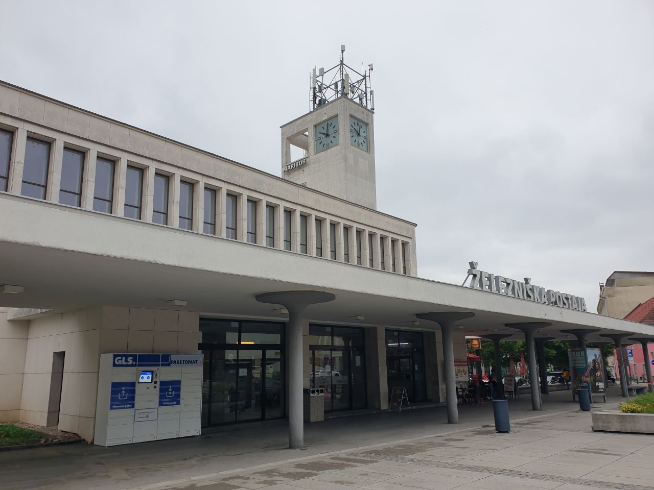 Ljubljanska železniška postaja dobiva še milijonski kompleks, v Mariboru pa ...