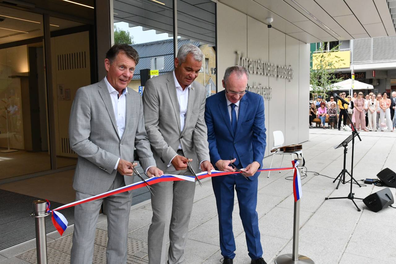 FOTO: Zdravstvena postaja Magdalena odprla svoja vrata