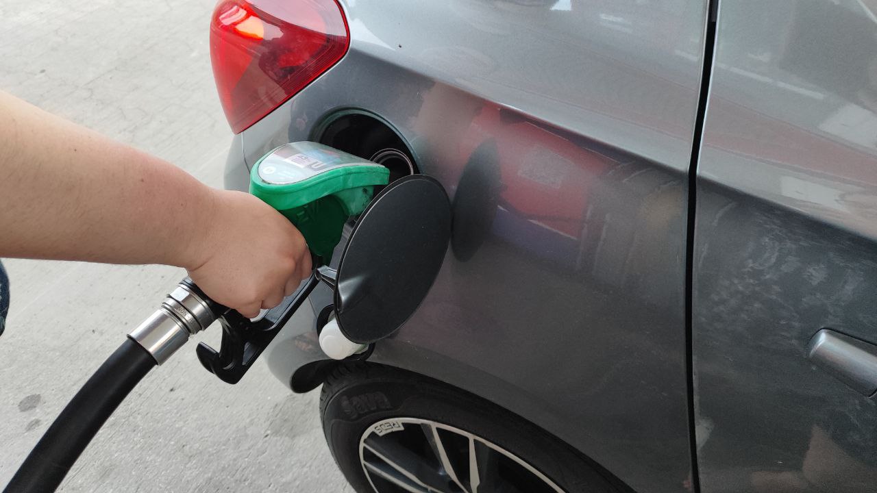 Nova cena bencina in dizla: Toliko bo od danes potrebno odšteti za liter