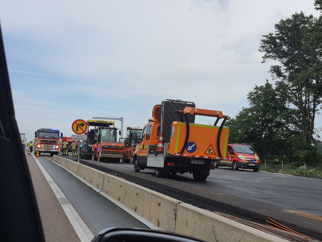 FOTO: Na Štajerki gorelo tovorno vozilo, v koloni čakali več kot eno uro