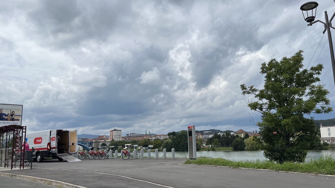 Končno prihaja težko pričakovani dež: Poglejte, kdaj se bodo padavine okrepile