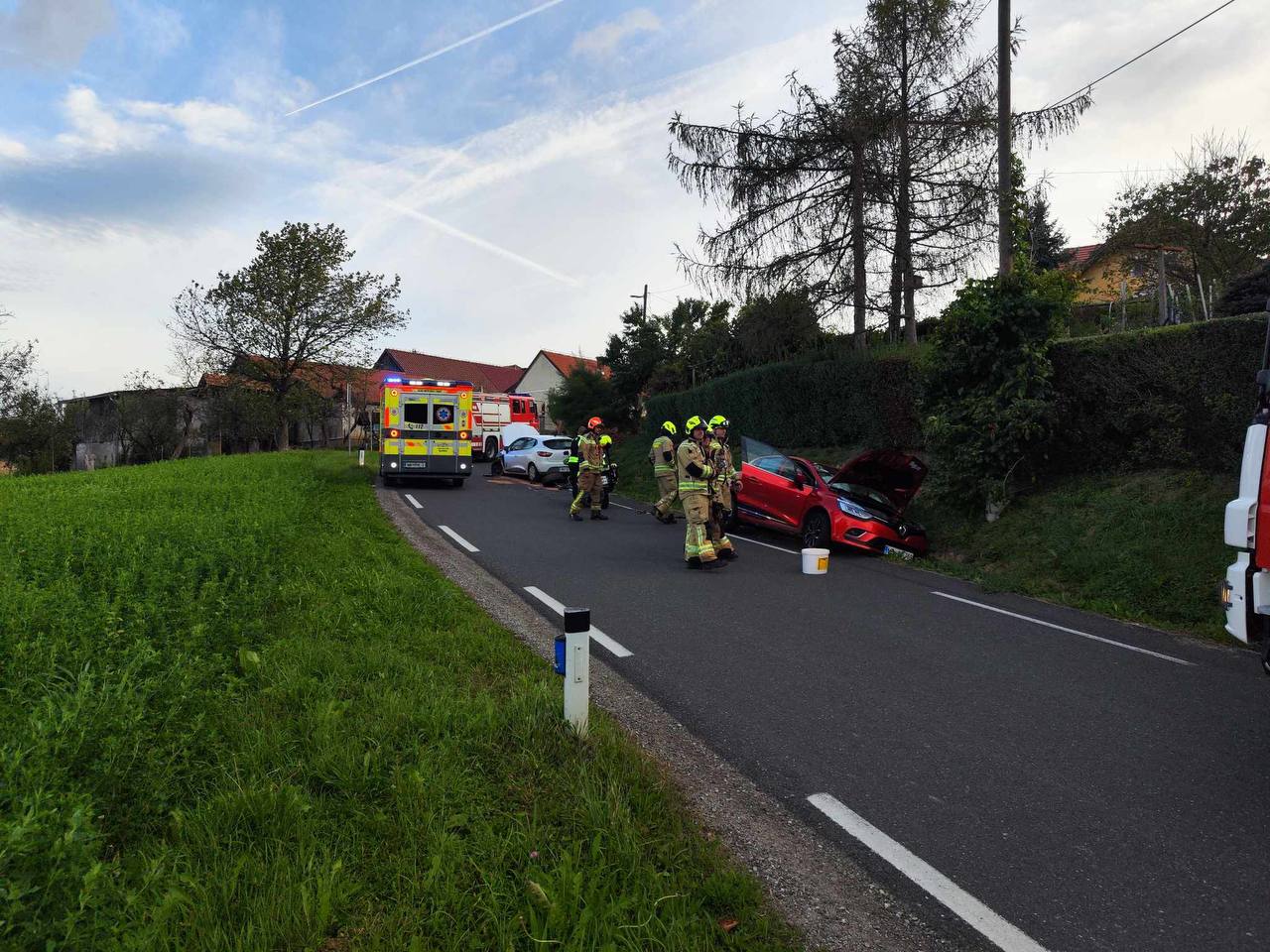 FOTO: V okolici Maribora zjutraj 'počilo', posredovali gasilci