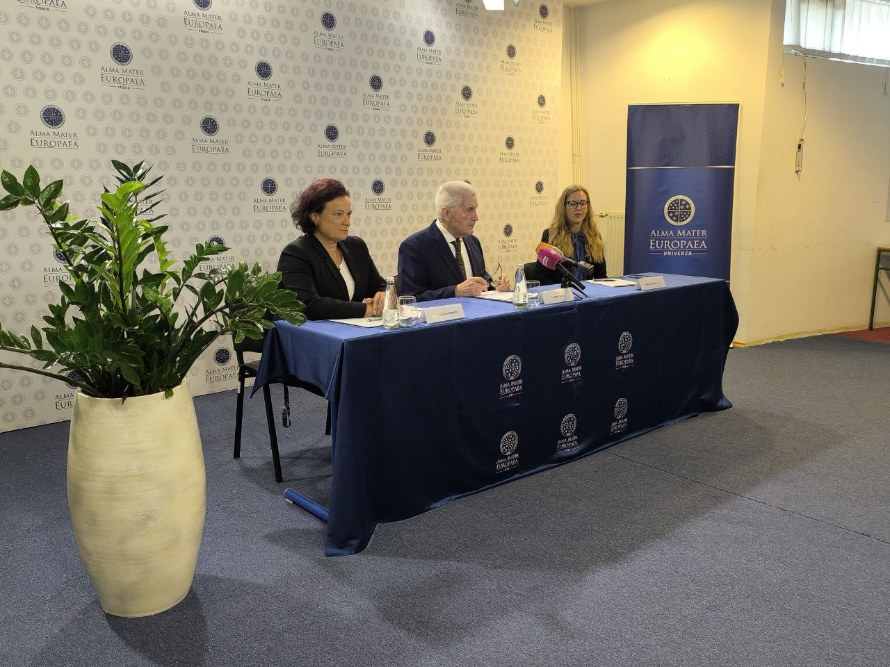Srečanje akademskih velikanov in podelitev častnih doktoratov na Univerzi Alma Mater Europaea
