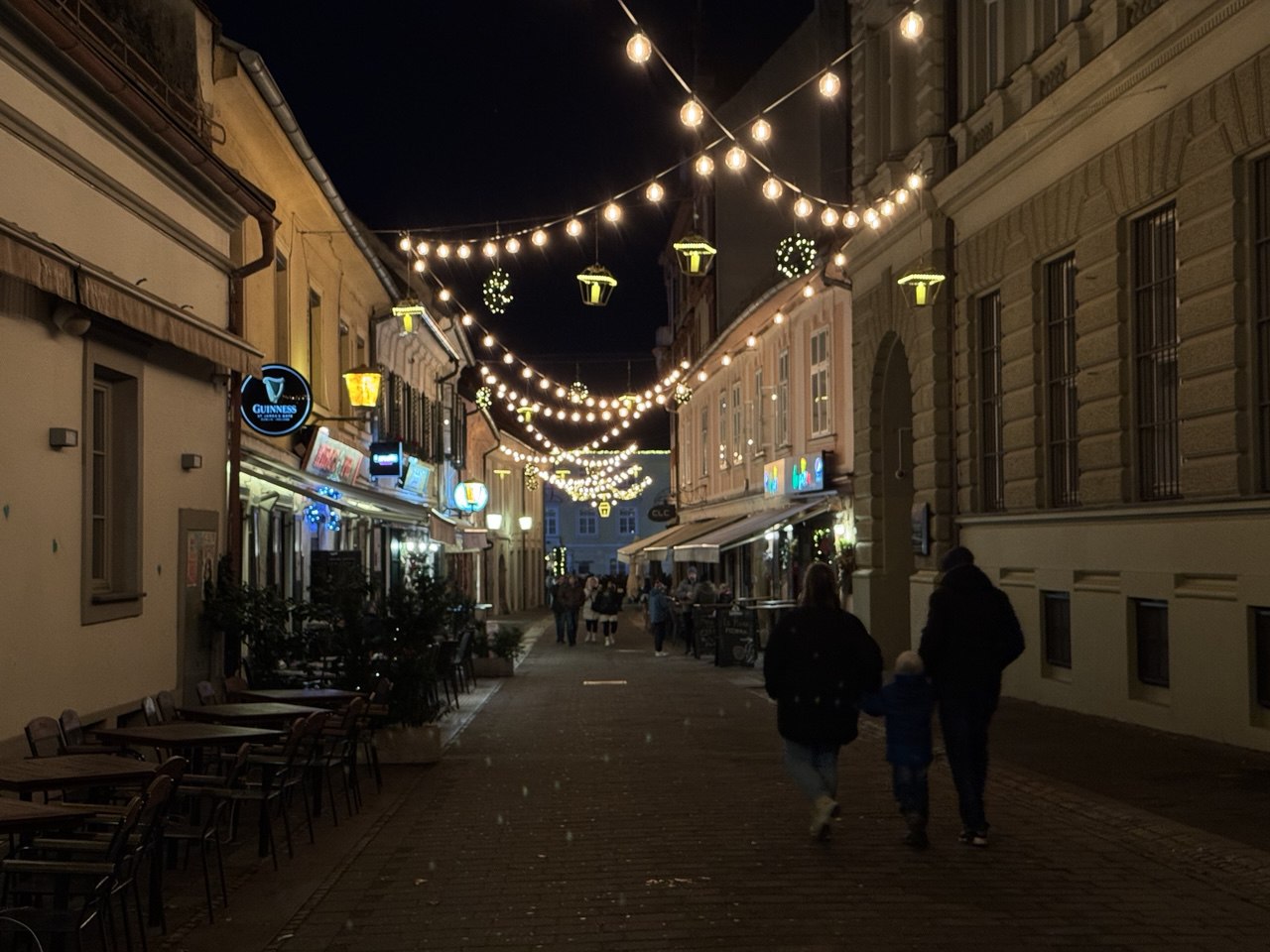 Moški v Mariboru z nevarnim predmetom nad drugim moškim, ki je končal v bolnišnici