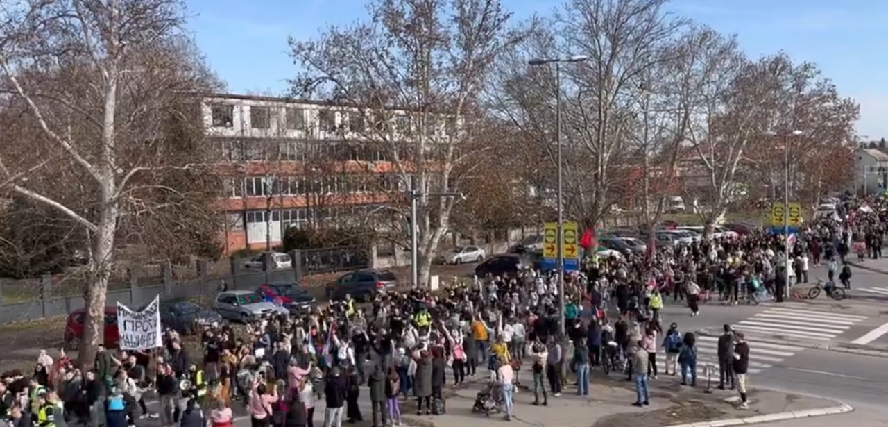 VIDEO: Študenti ne odnehajo, odpravili so se na dolg pohod za pravico