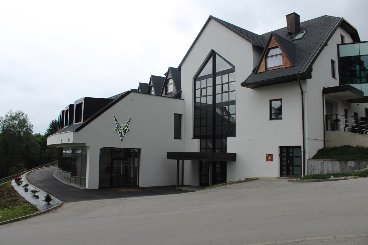 Nova pridobitev za mariborski turizem: Hotel Arena odprl prizidek z novimi sobami in večnamensko dvorano (FOTO)