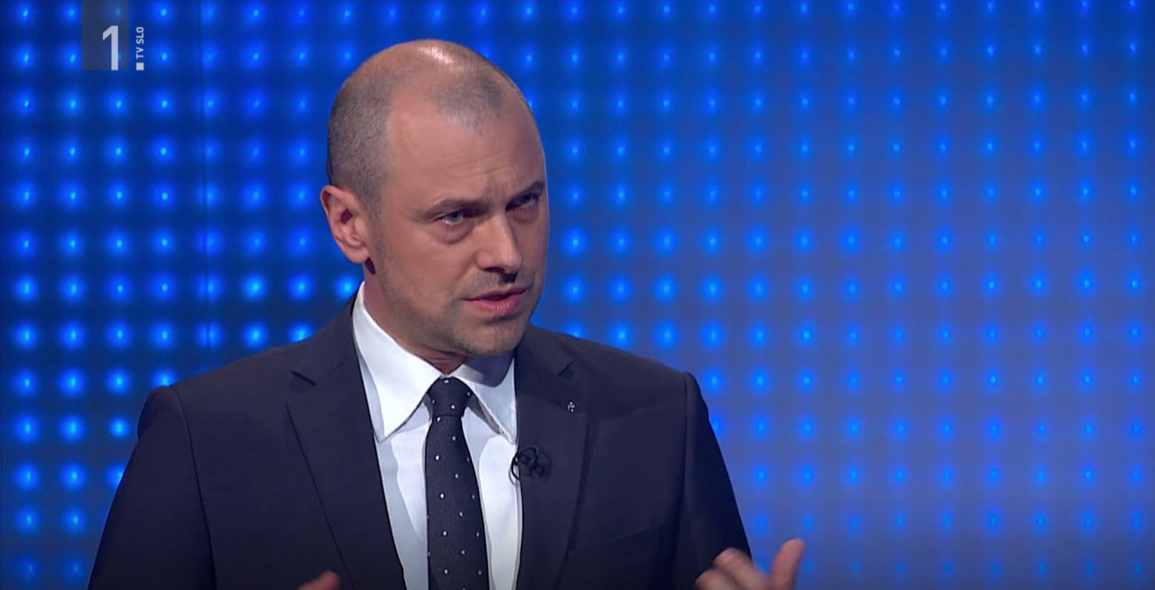 “Počilo mi je srce”: Prvi mož NLB ostro kritizira Goloba in opozarja na nevarno pot