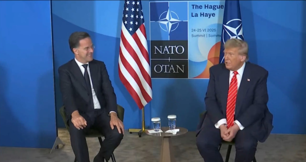 Kaj se dogaja na vrhu Nata? Generalni sekretar Trumpu nadel vzdevek "očka"