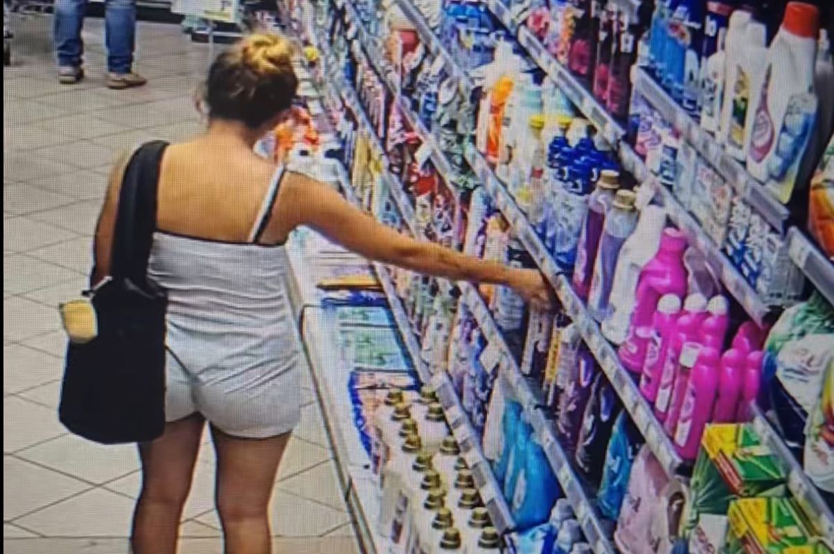 Na Štajerskem dve ženski brez sramu kradli v Sparu- vse je ujela kamera