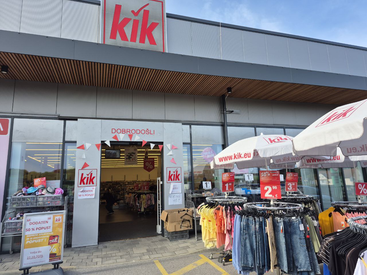 Priljubljena trgovina KiK zapira poslovalnico v okolici Maribora: Kaj pravijo v podjetju?