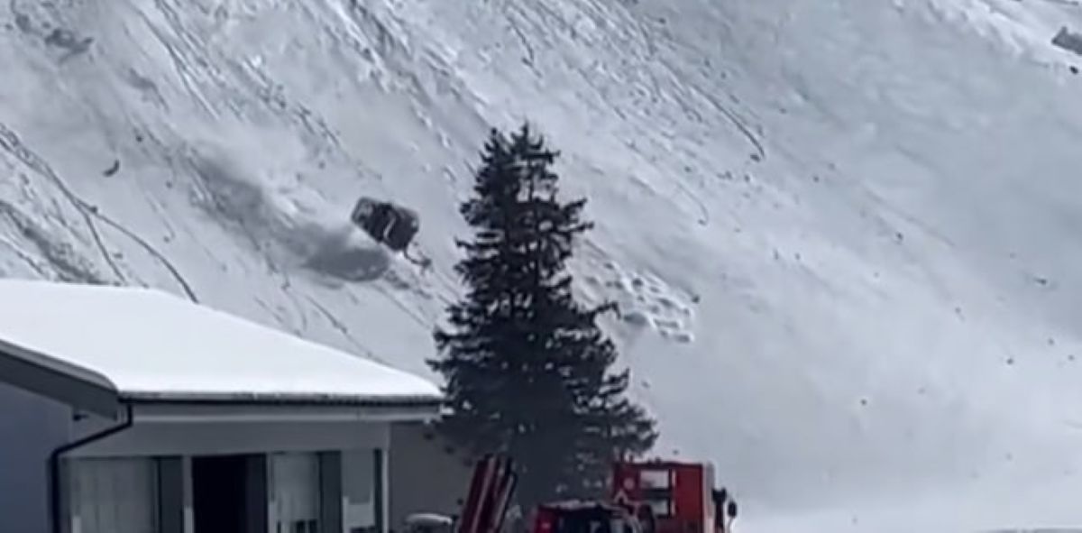 Sam je bil v gondoli, ko se je nenadoma snela in zgrmela v globino (VIDEO)