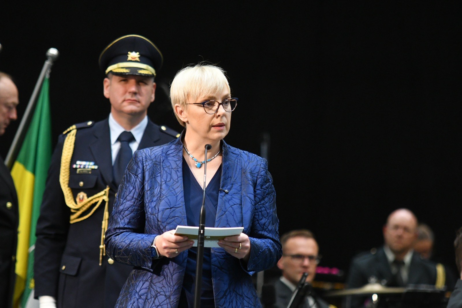 "Plača naj": Pirc Musarjeva ostro nad poslanca, ki državi in delavcem dolguje tisoče evrov