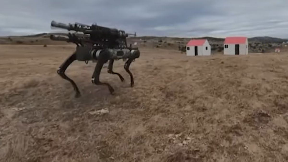 Štironožni roboti s puškami in raketami ob boku vojakov: Kaj se dogaja na Balkanu?