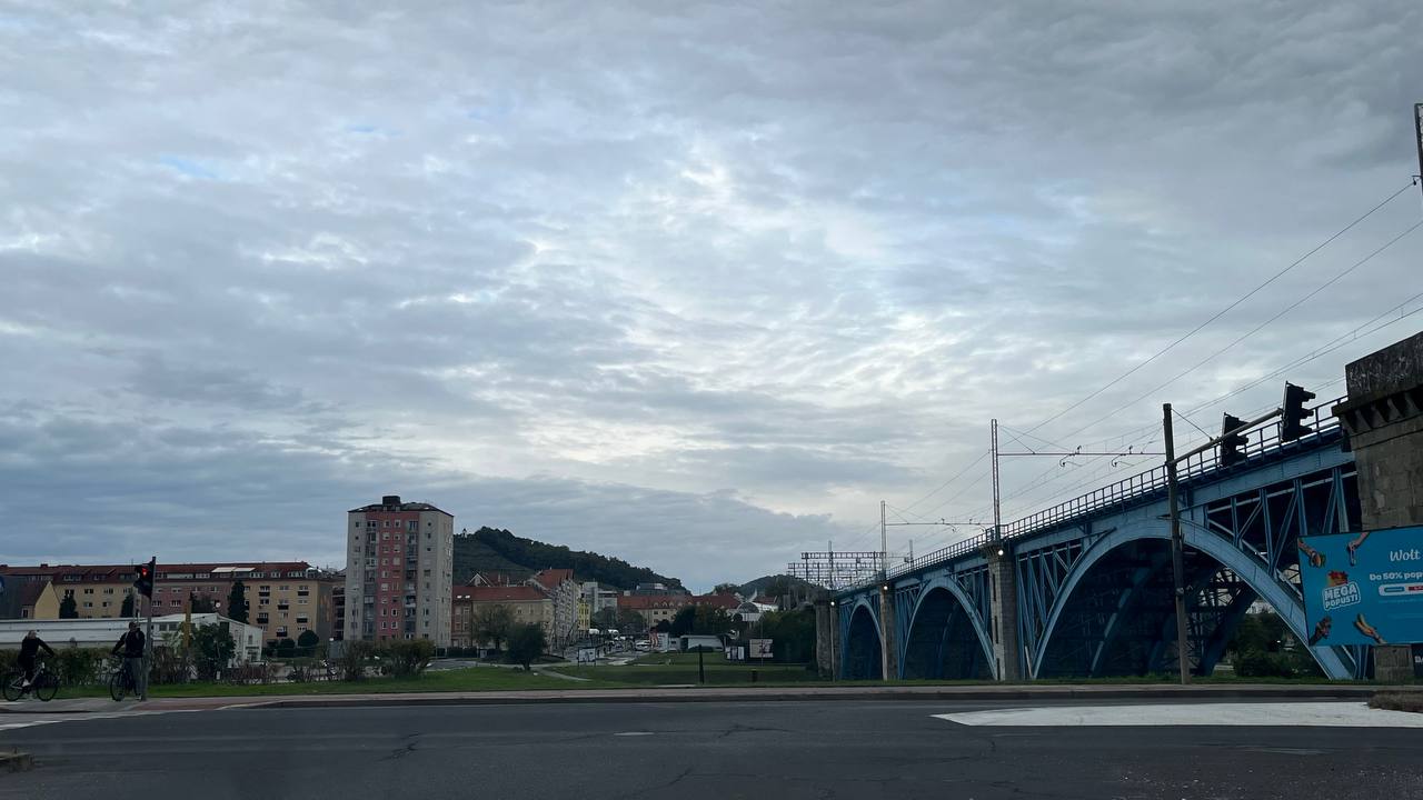 Sončen konec tedna, a meteorologi že napovedujejo dež: Kdaj nas bo zajel?