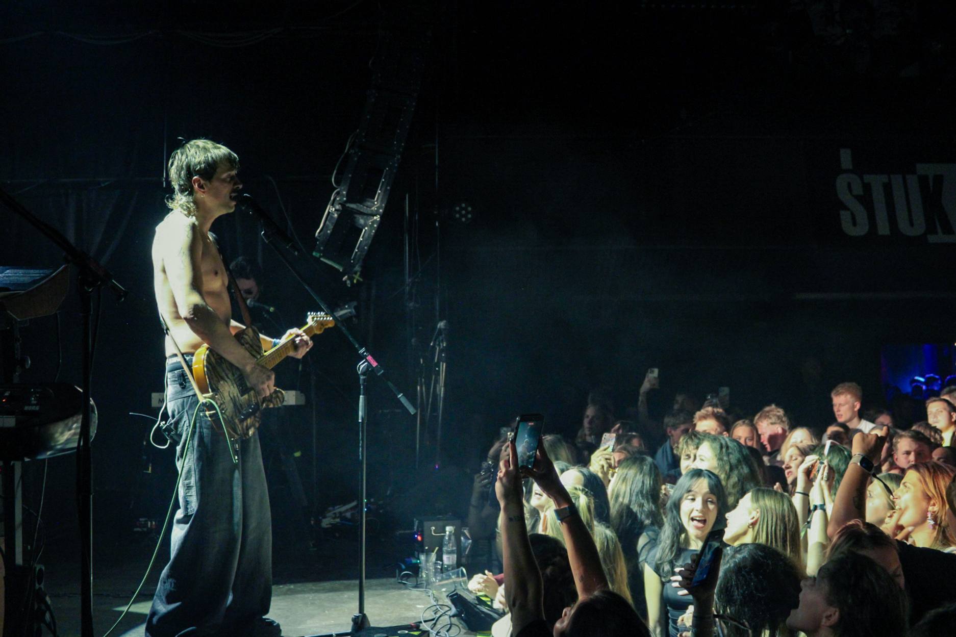 FOTO: Štuk je pokal po šivih - tako noro je bilo na razprodani (Z)mešani Ftrgatvi