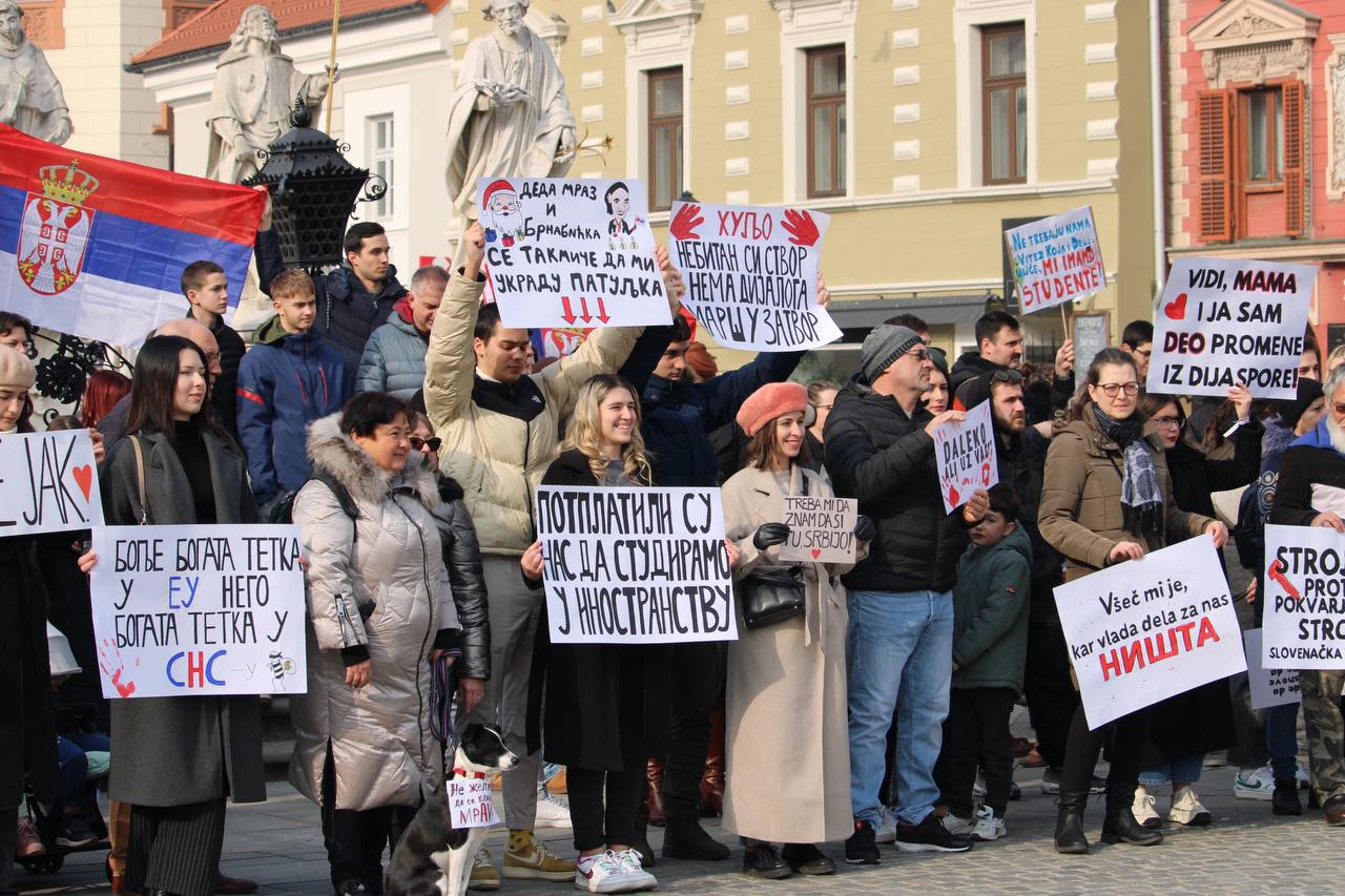 ŠOUM spremlja proteste srbskih študentov, a zaenkrat nima konkretnih načrtov za podporo